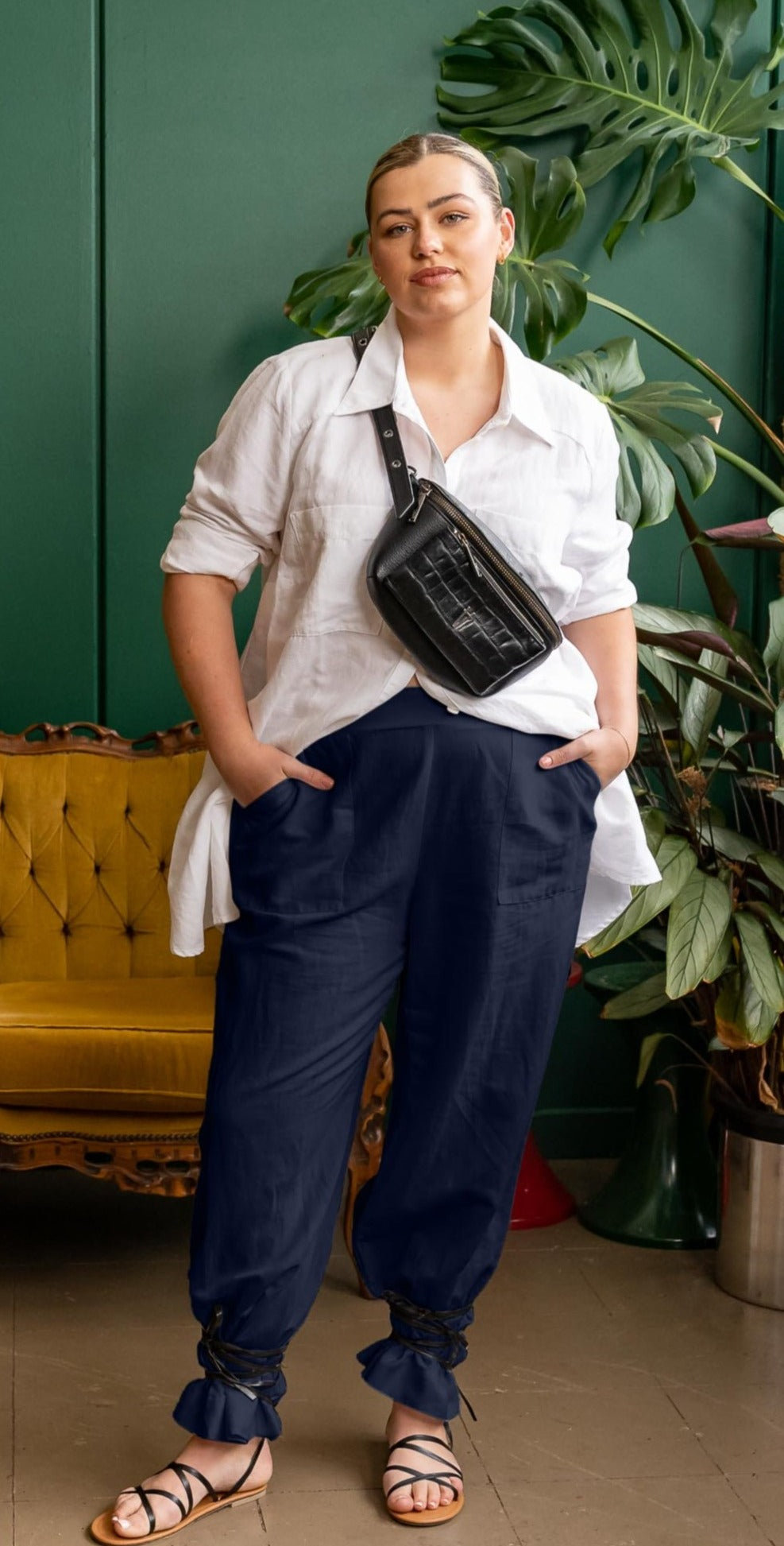 Here Comes The Sun Wide Leg Linen Pant - Navy