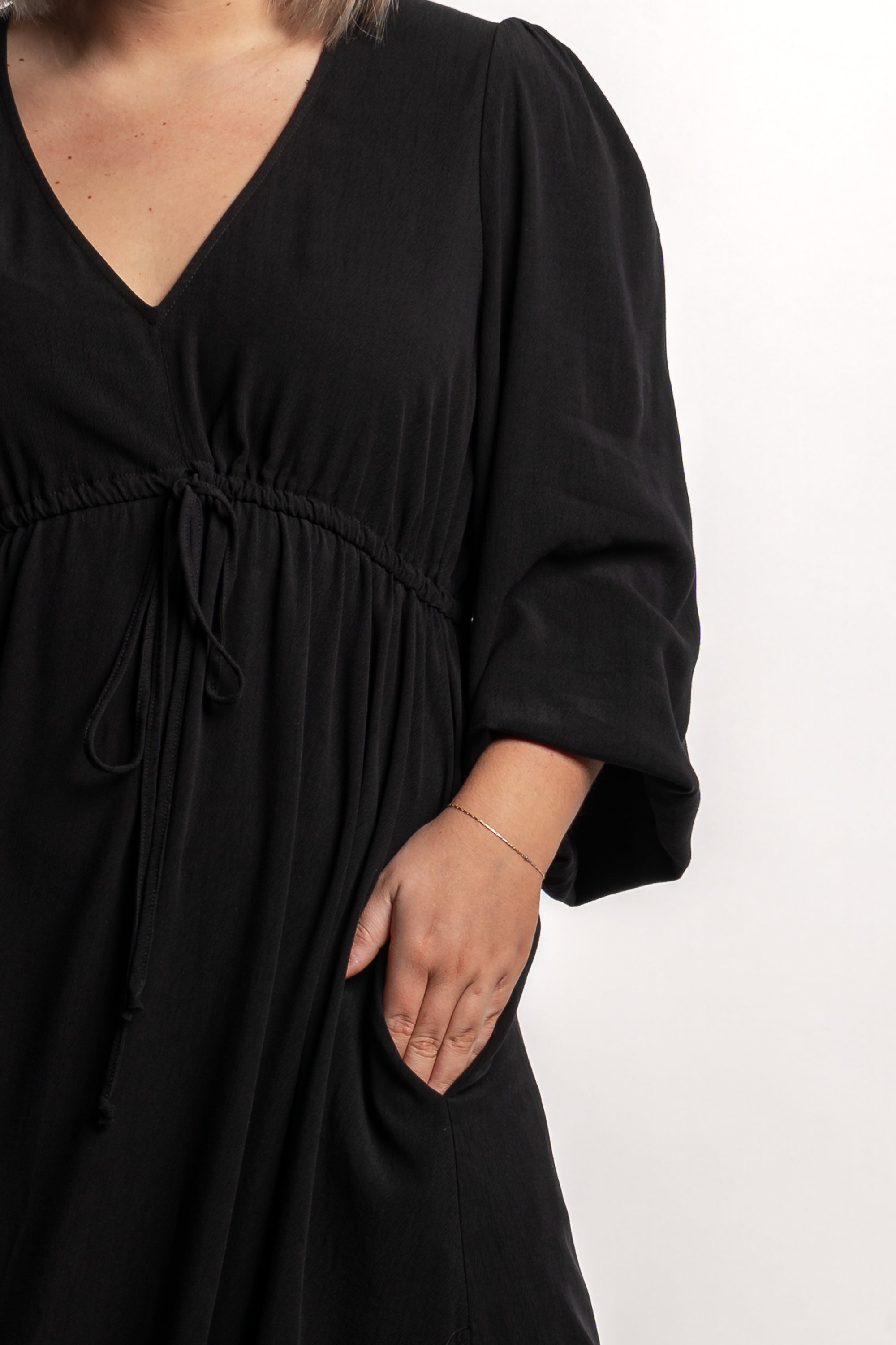Heaven and earth shop black maxi dress