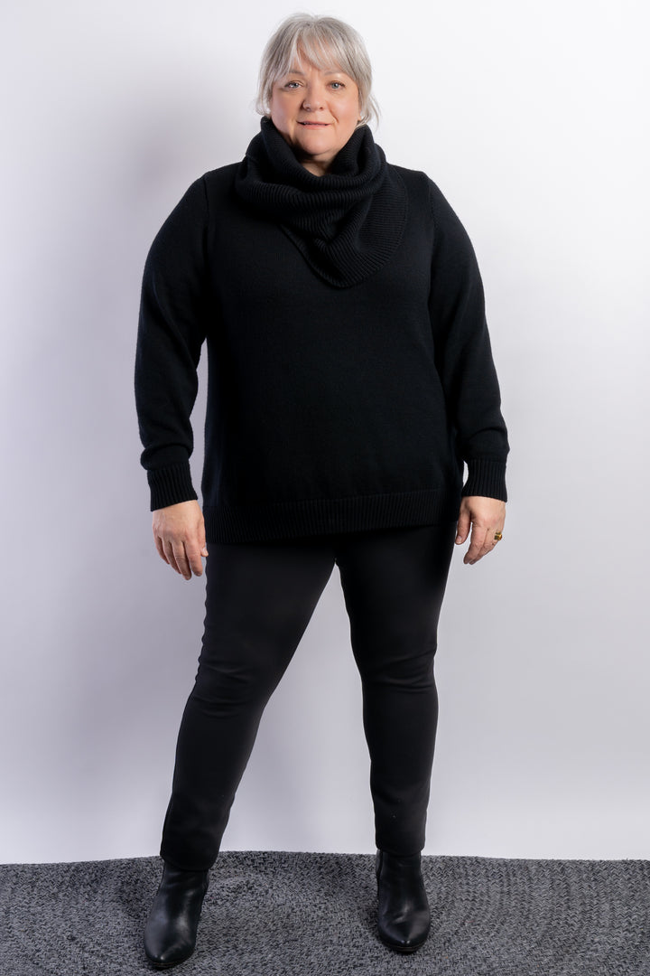 Wintertime Love Merino Knit - Black -STOCK AVAILABLE - S (14/16)