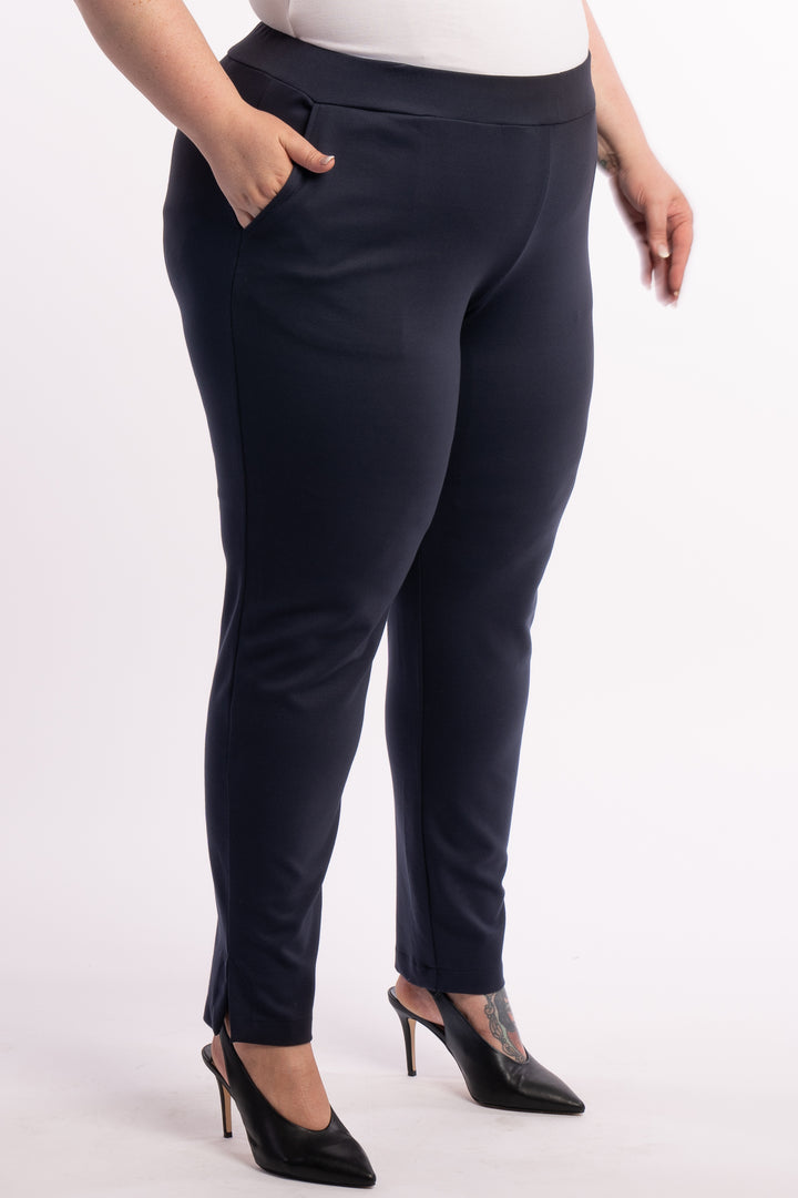 Exactly How I Feel Ponte Pants - Navy - SIZES AVAILABLE 18/20/24