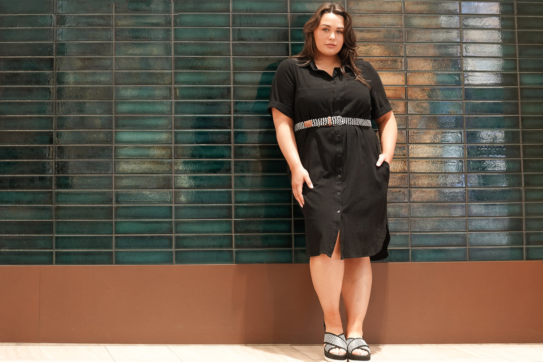 It's Alright Linen Short Sleeve Dress - Black - LAST ONE - M (18/20)
