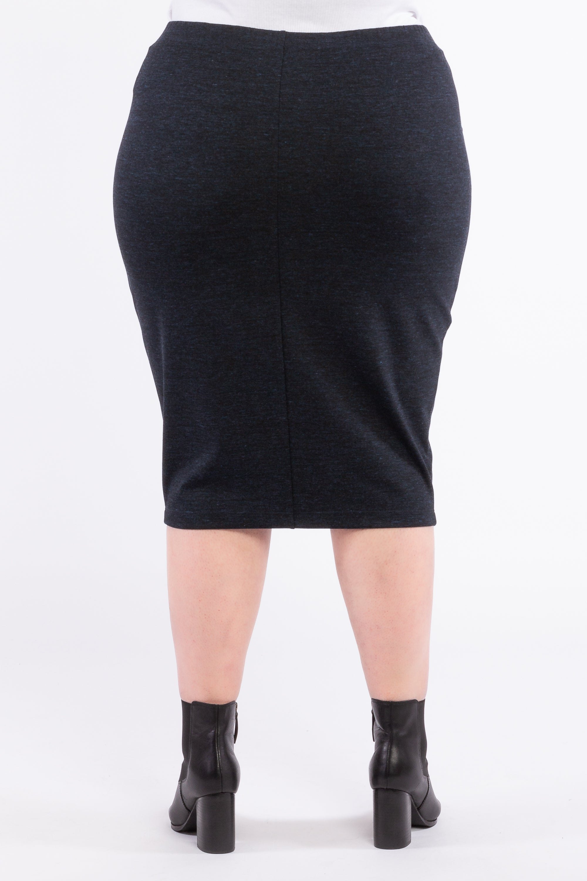 Black knee length skirt size on sale 18