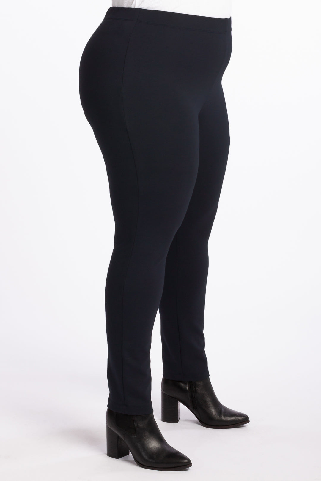 The Essential Ponte Legging - Navy